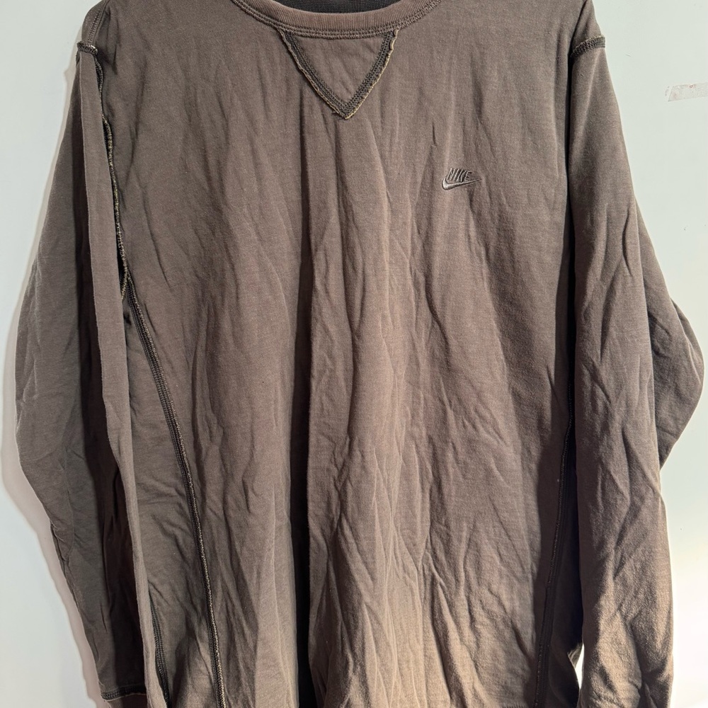 Nike Brown Long-Sleeve Crewneck Sweatshirt